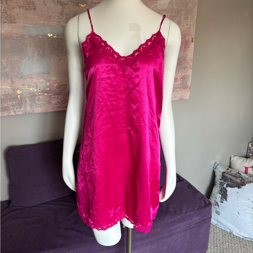Potpourri Elegant Pink Silk Like Lace Trim Chemise Size M adjustable straps Y2K